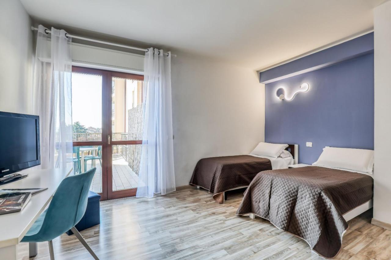 Asso Residence Terni Bagian luar foto